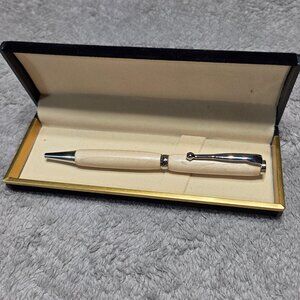 Maple Twist Action Ball Point Pen Set
